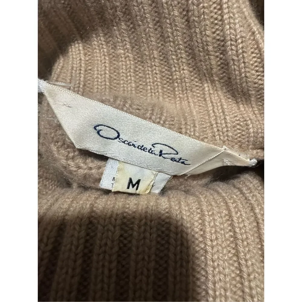 Oscar De La Renta 109% cashmere thick sweater M